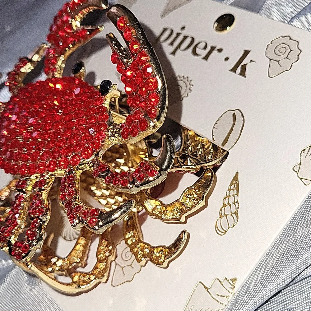 Piper K Crab Hairclip Gem Detailed